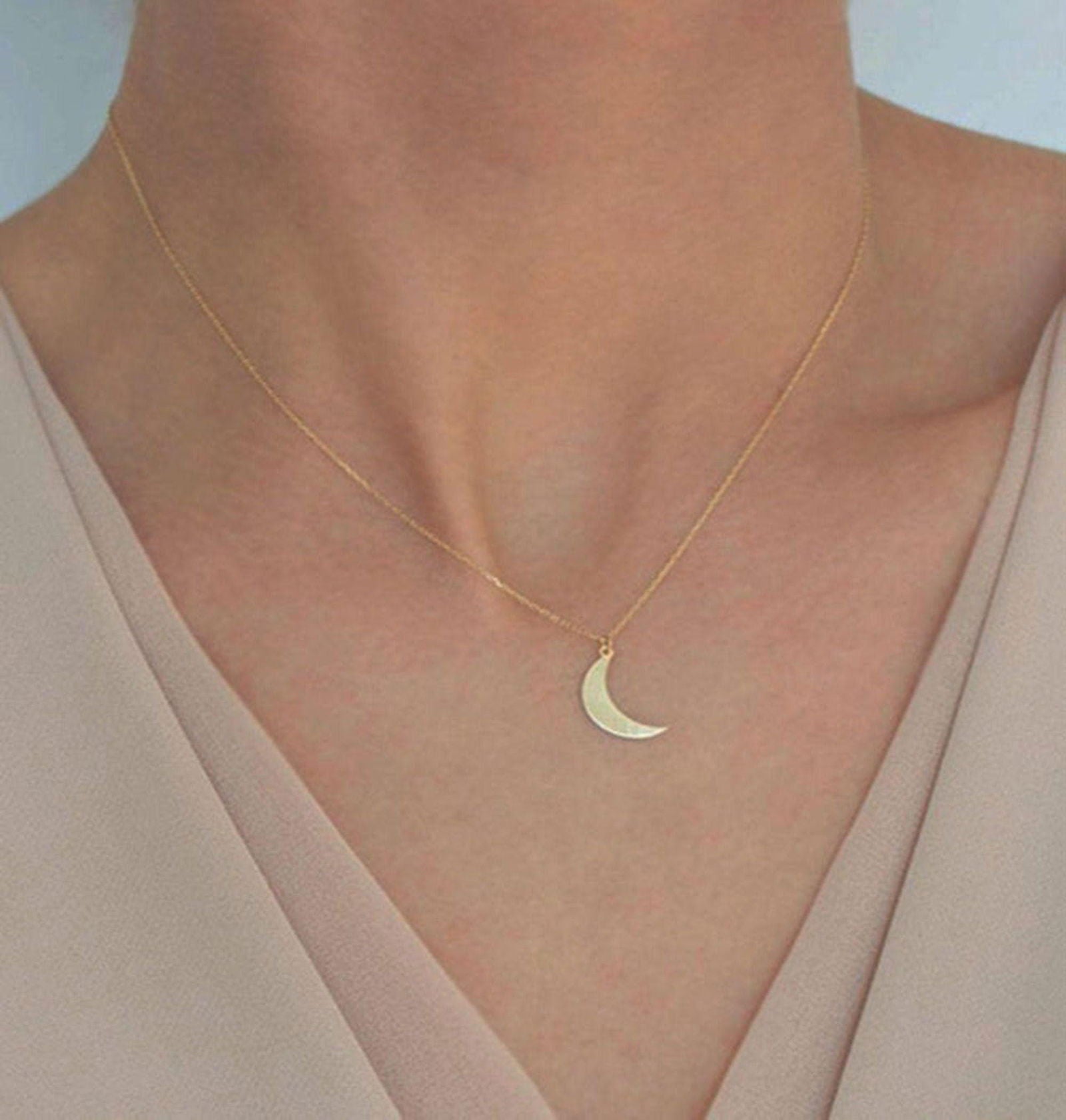 14K Solid Gold crescent moon pendant - InfinityJools