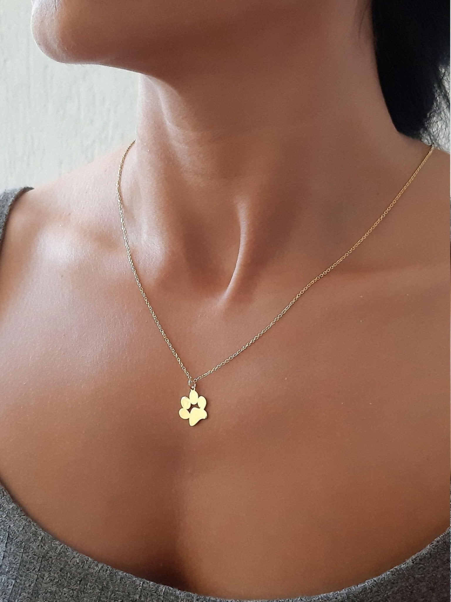 14k Solid gold footprint necklace - InfinityJools