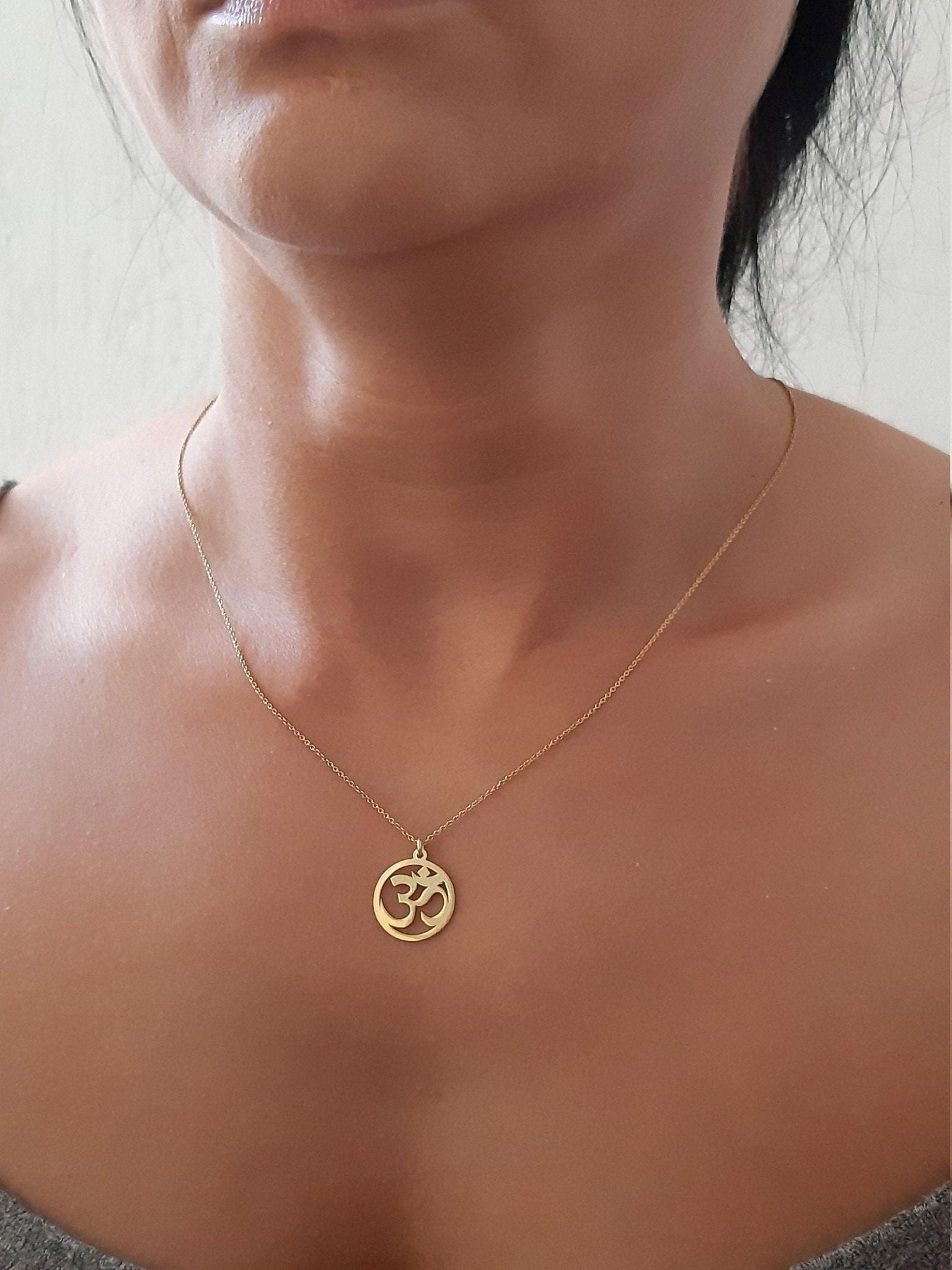 14K Yellow gold Om necklace - InfinityJools