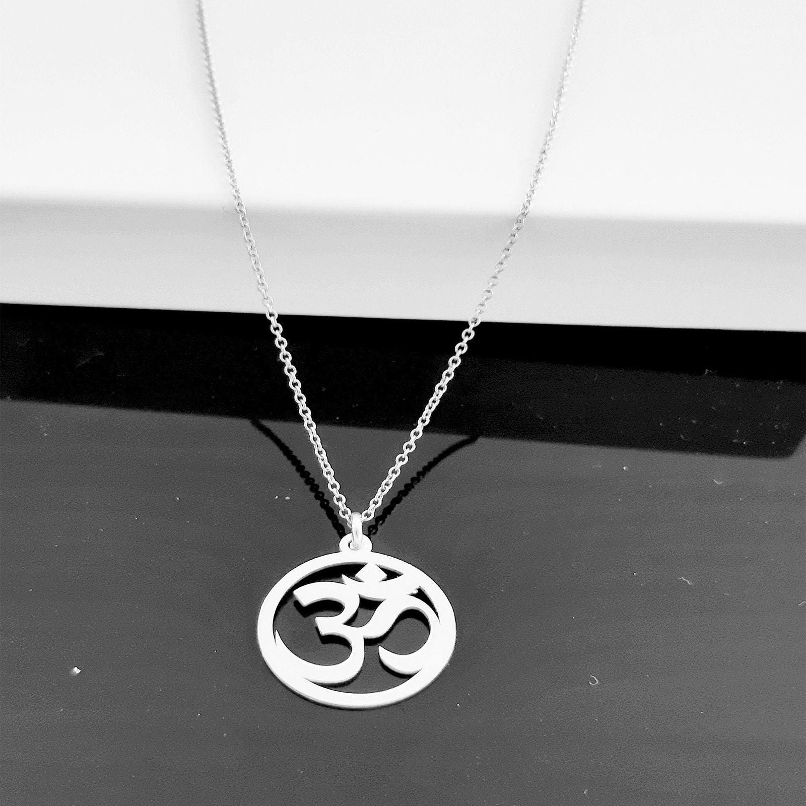 14K Yellow gold Om necklace - InfinityJools