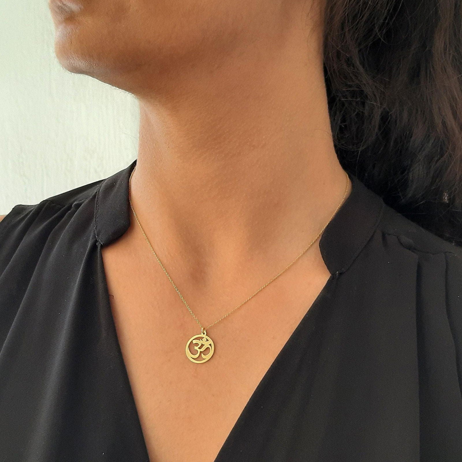 14K Yellow gold Om necklace - InfinityJools