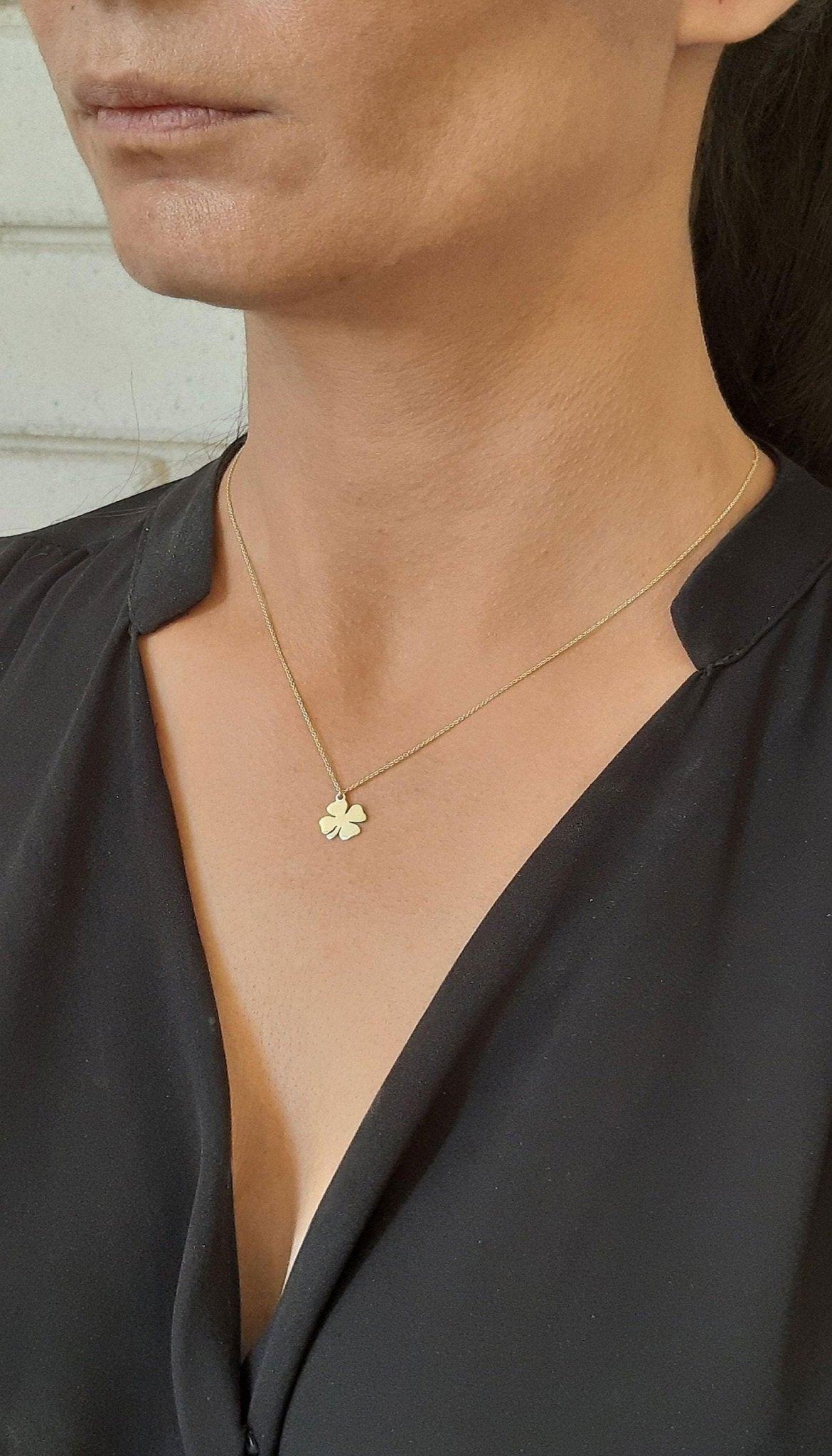 Four leaf clover necklace in 14k solid gold - InfinityJools