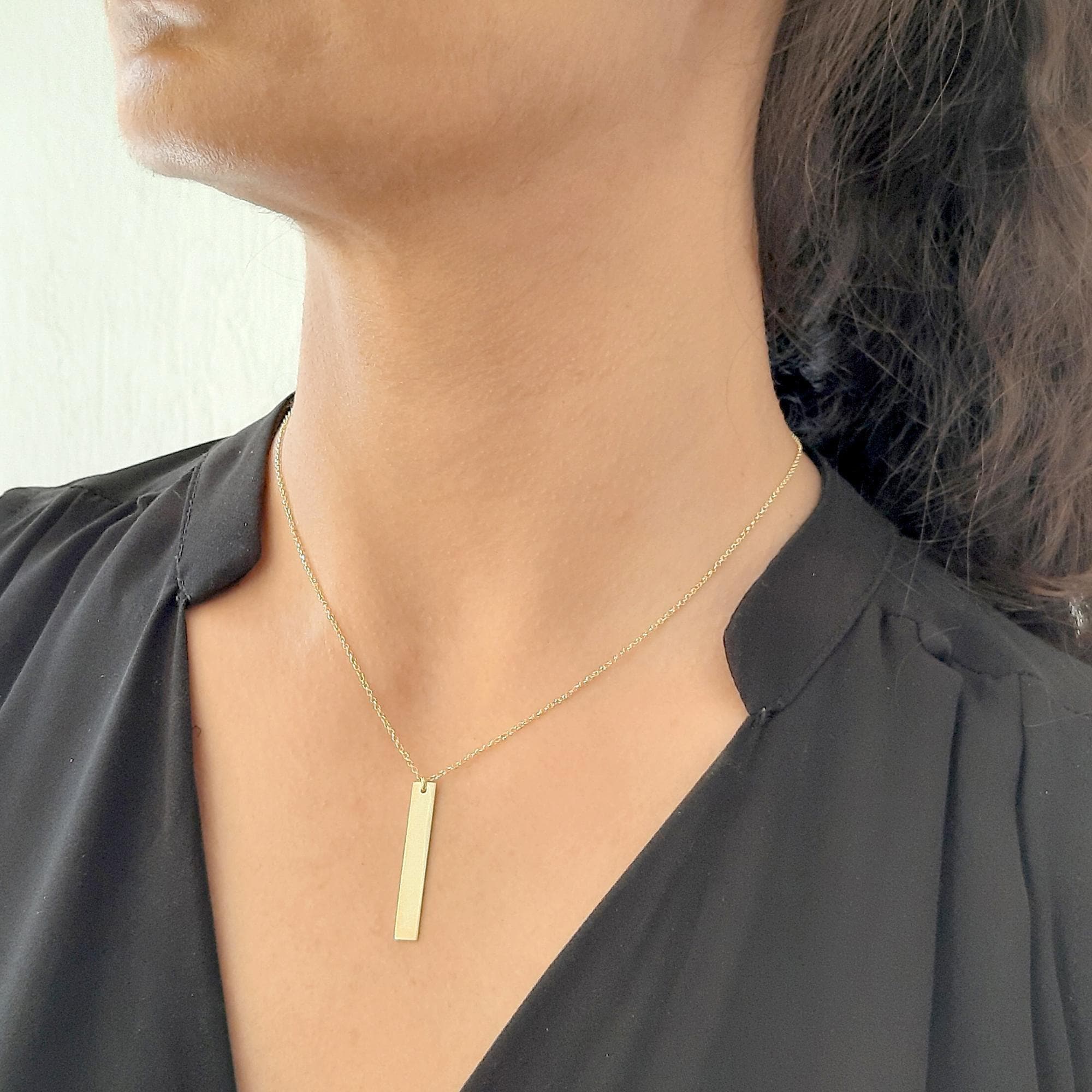 Personalized Solid Gold Vertical Bar Necklace - InfinityJools